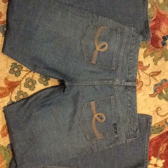 Jeans - Picture 3 of 4